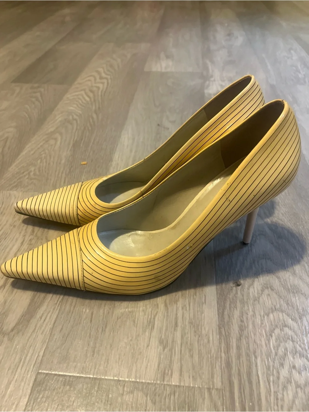 BCBGirls Yellow and Black Striped Pointed Toe Pumps Y2K